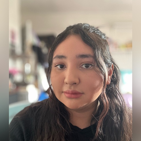 Meet your Posher, Paulita - Picture 1 of 1